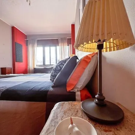 Big Private Luminous 4 Bedroom House *