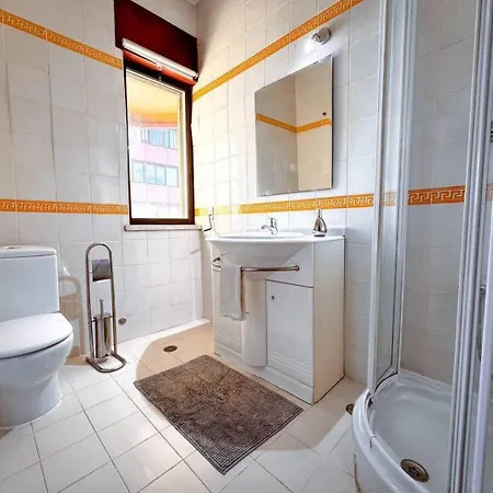 Big Private Luminous 4 Bedroom House 오이라스