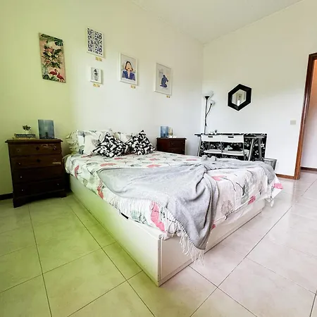 Big Private Luminous 4 Bedroom House * 오이라스